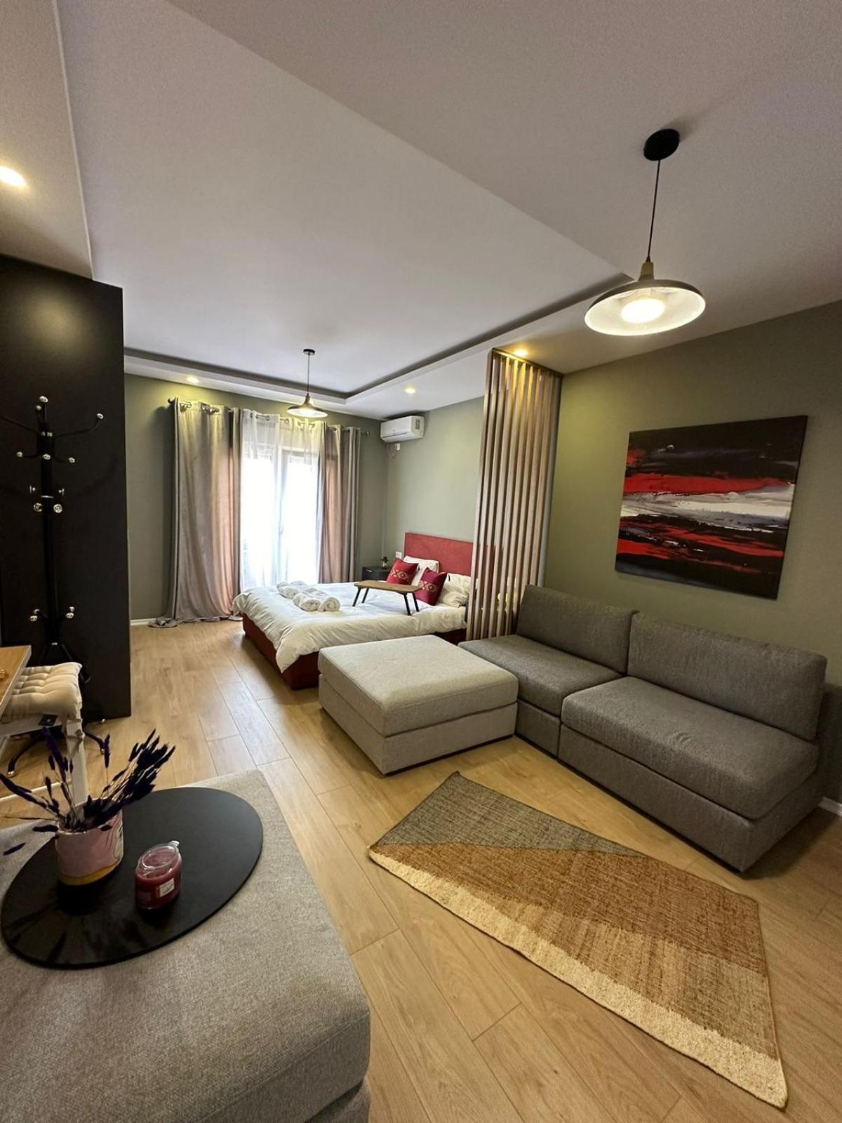 Urban Charm Studio With Balcony Tirana Exterior photo