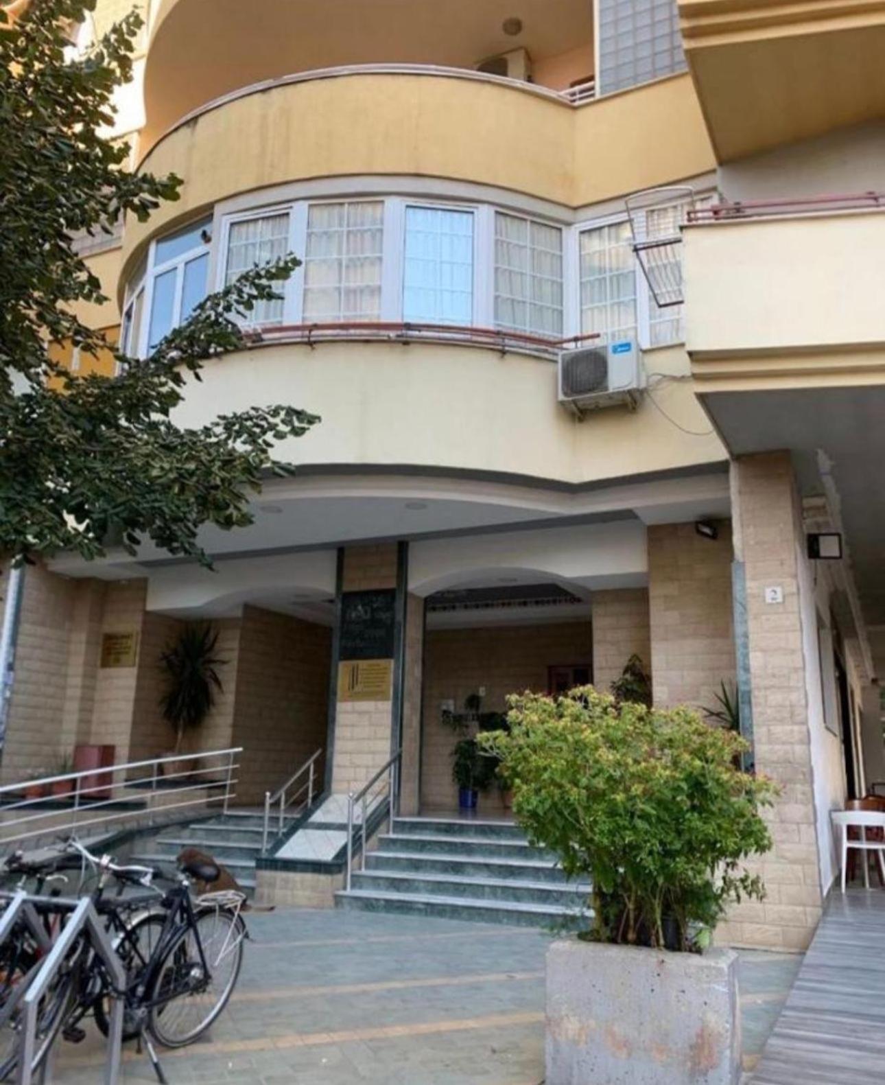 Urban Charm Studio With Balcony Tirana Exterior photo